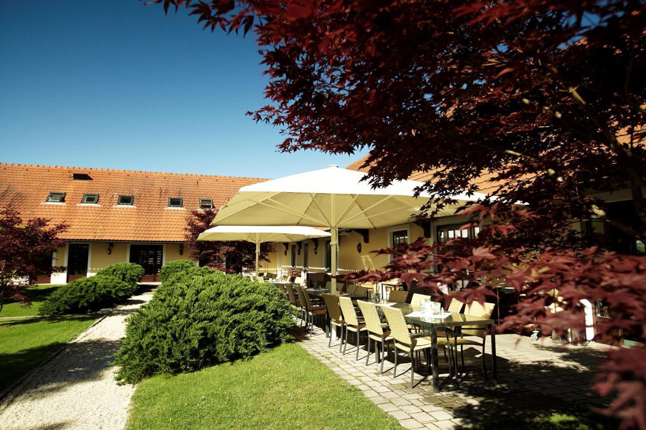 Gaestehaus Golf Club Gut Murstaetten Lebring Exterior foto